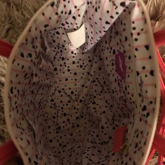 Purse - Picture 2 of 3